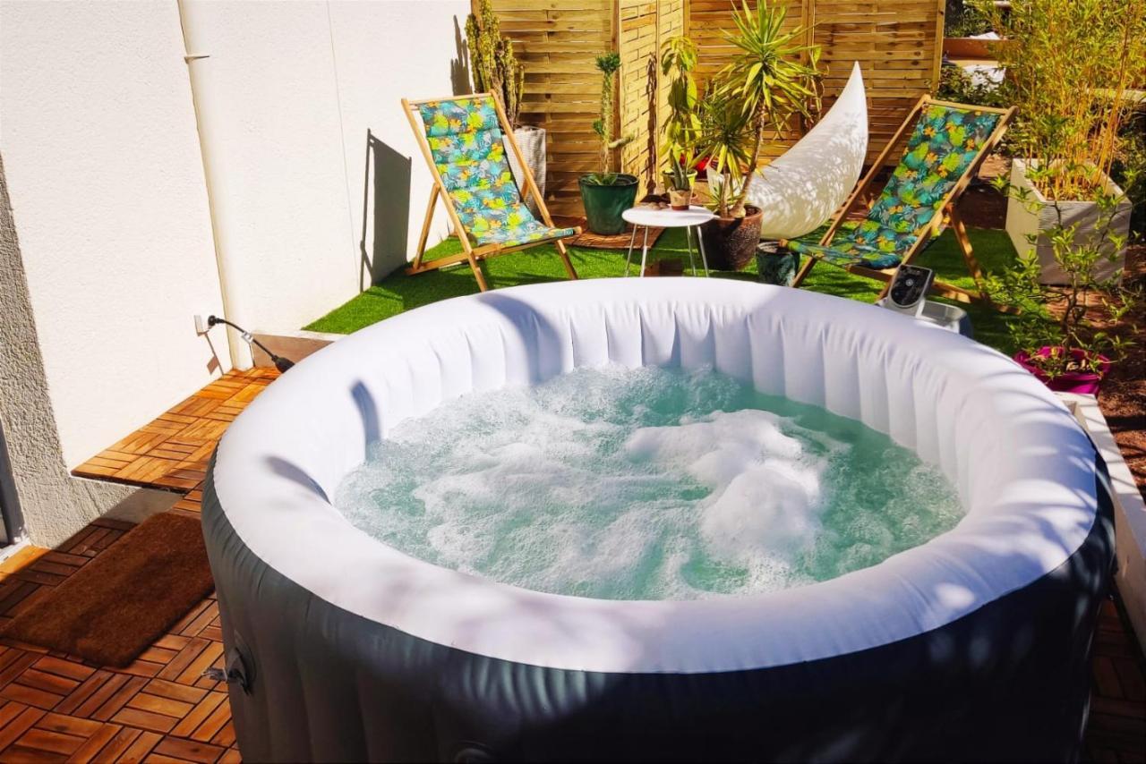 Superbe appartement avec jacuzzi avec jardin privé Lyon Exterior foto
